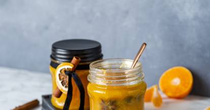 Mandarinen-Orangen-Marmelade mit Goldglitzer