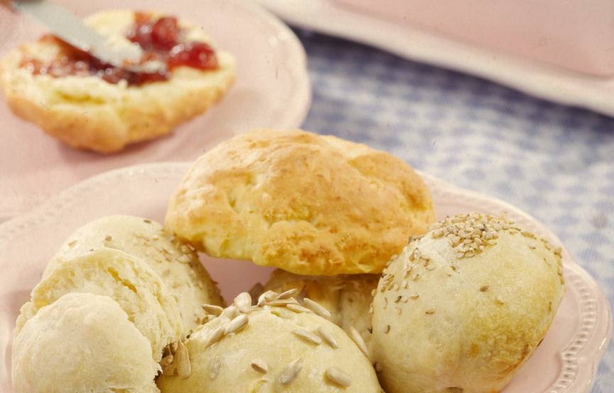 Herzhafte Hefebrötchen backen mit dem Monsieur Cuisine | ZauberMix