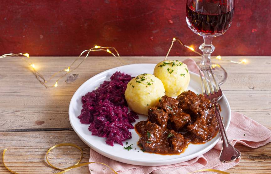 Wildgulasch mit Rotkohl im Monsieur Cuisine | ZauberMix