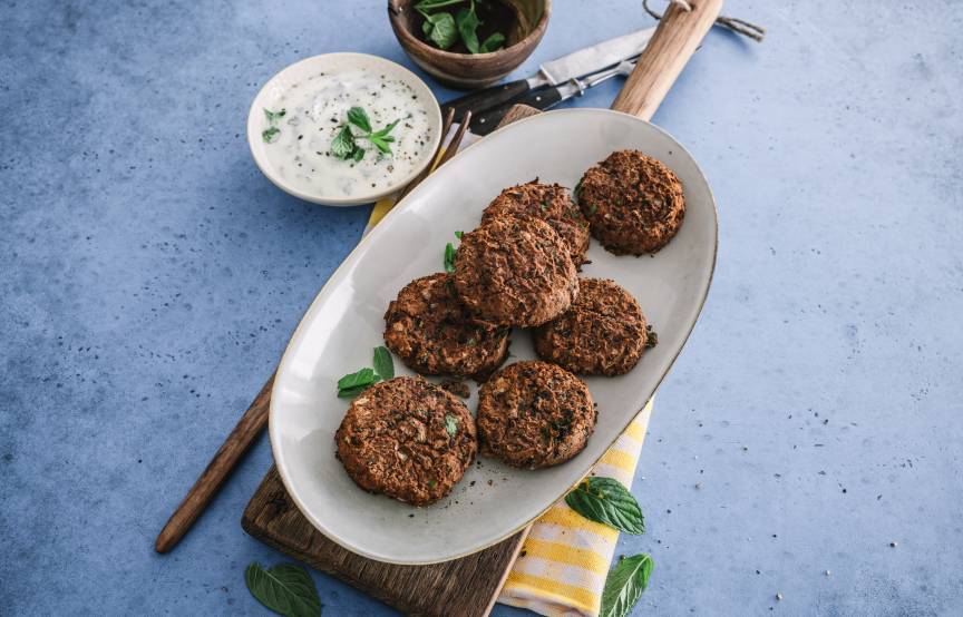 Schwarze-Bohnen-Frikadellen mit Dip im Monsieur Cuisine | ZauberMix