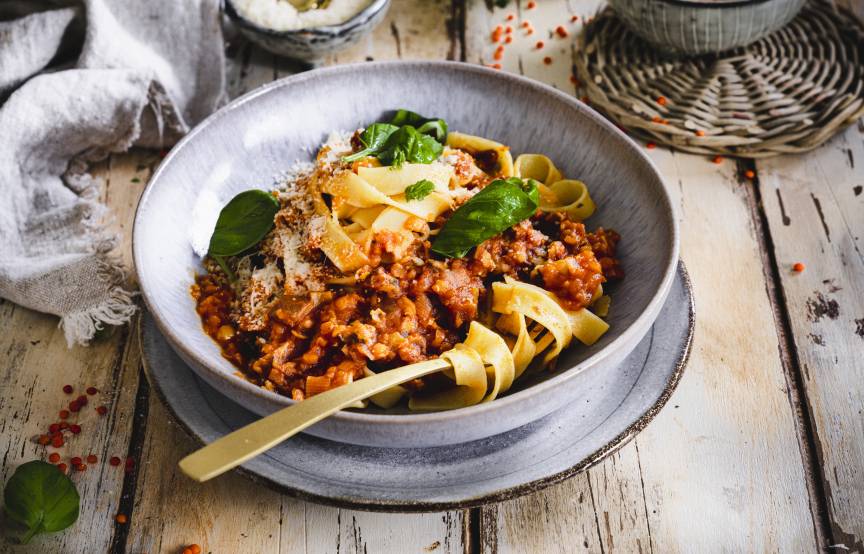 Rote-Linsen-Bolognese-Pasta Im Monsieur Cuisine | ZauberMix