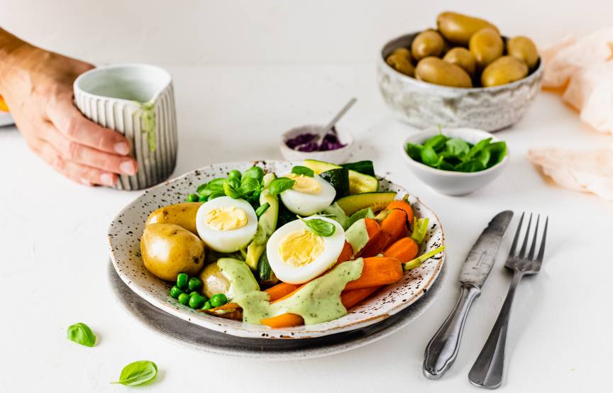 Frühlingsgemüse mit Kräutersoße und Ei mit dem Monsieur Cuisine | ZauberMix